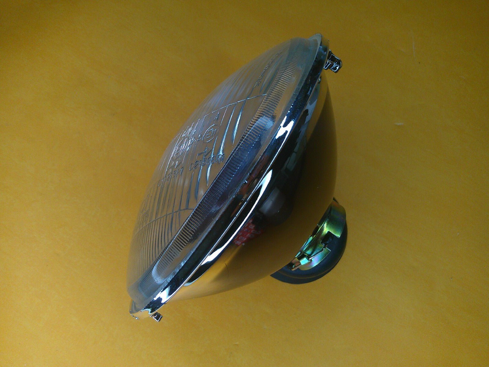 7" HEADLIGHT UNIT HALOGEN H4 No Pilot Domed Glass - RHD + Lucas bulb - Vroom Classics