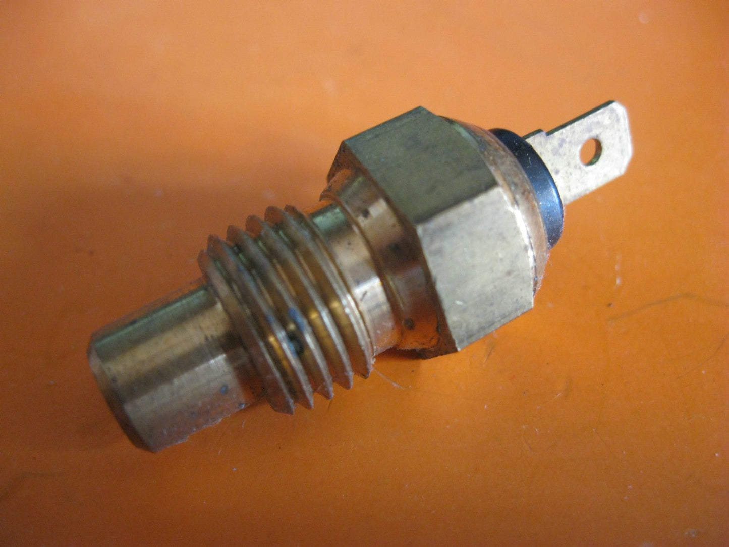 ALFA ROMEO 33, 75, ALFASUD (72 - 95) New Temperature Sender - 52420 - Vroom Classics