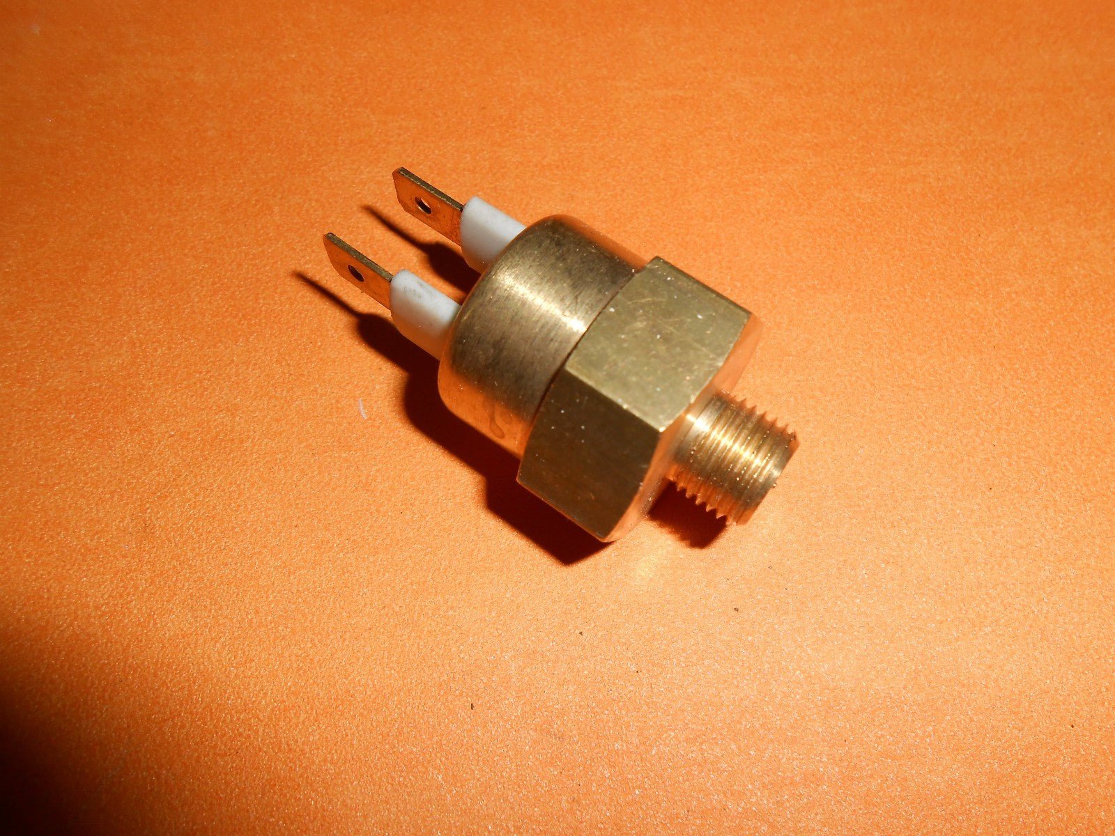 AUDI 100CC 2.0 (1988 - 91)New ENGINE MANAGEMENT COOLANT Temperature Sensor - 55101 - Vroom Classics