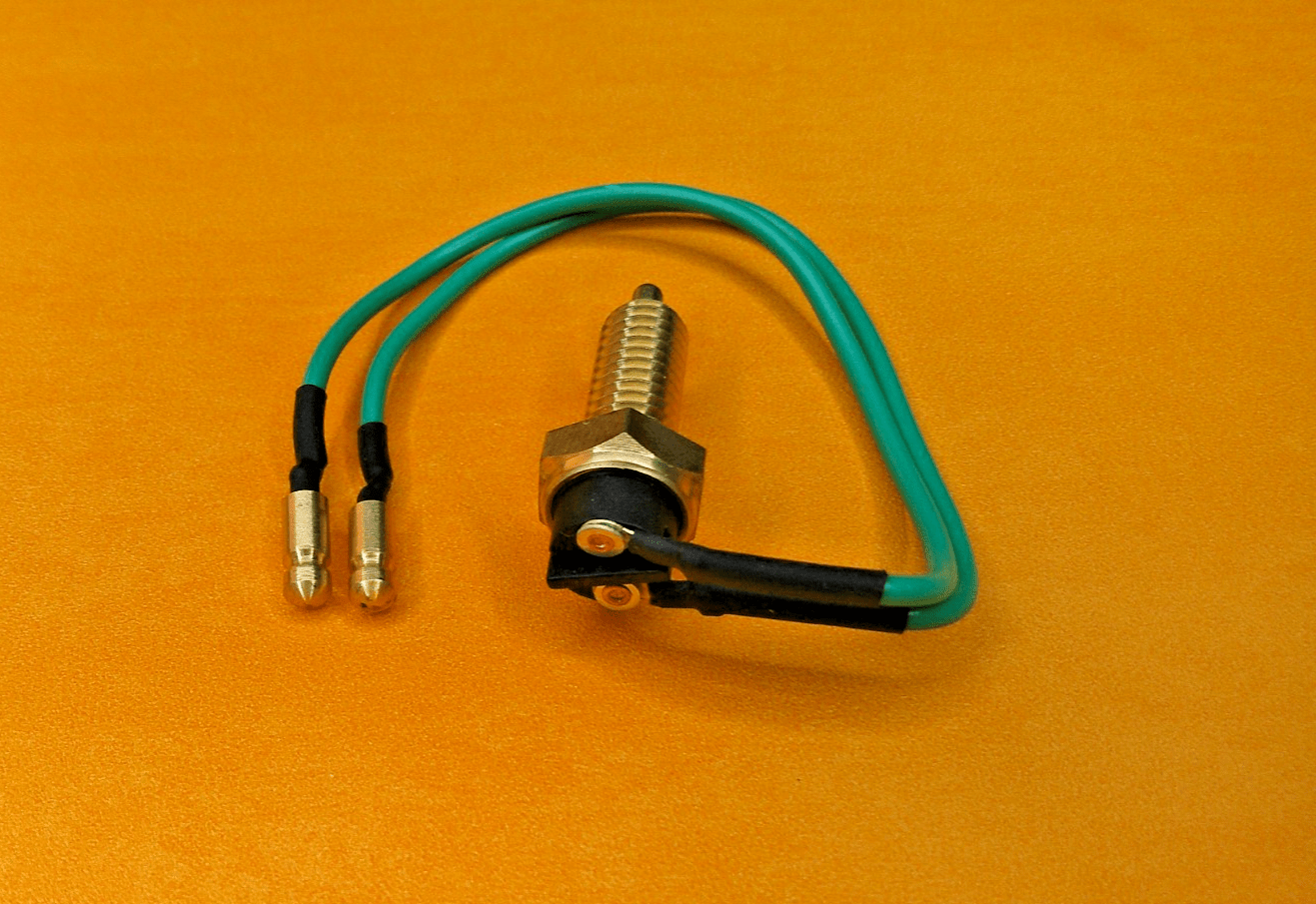 AUSTIN ALLEGRO (1973-82) REVERSE LIGHT SWITCH -54880 - Vroom Classics