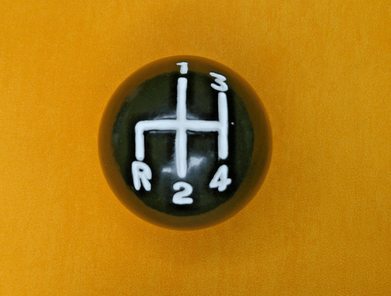 AUSTIN HEALEY 100 3000 BN2 - BJ8 (1955 - 68) GEAR LEVER KNOB ROUND (4 SPEED MANUAL) - Vroom Classics