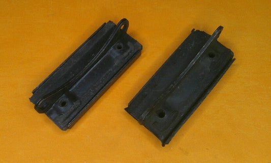 AUSTIN MORRIS 1100 1300 range(63 - 74) FRONT SUBRAME MOUNT REAR PAIR - MRM124 - Vroom Classics