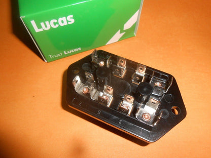 AUSTIN MORRIS MINI COOPER COOPER S WORKS NEW LUCAS FUSE BOX (4 fuse type) - Vroom Classics