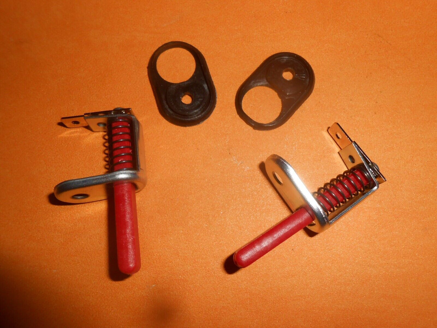 AUSTIN ROVER METRO(1980 - 1990) DOOR COURTESY LIGHT SWITCH x2 (not including seal) - Vroom Classics