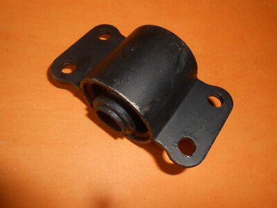 AUSTIN ROVER PRINCESS AMBASSADOR (1975 - 84) LOWER SUPPORT ARM REAR BUSH - Vroom Classics