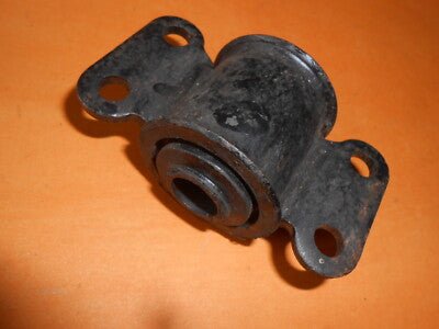 AUSTIN ROVER PRINCESS AMBASSADOR (1975-84) LOWER SUPPORT ARM REAR BUSH - Vroom Classics