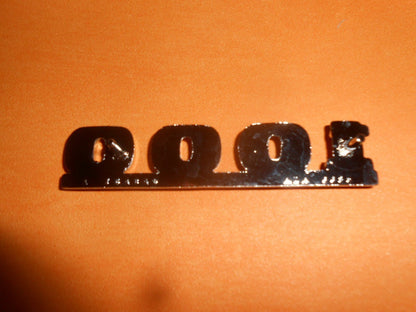 BMC AUSTIN MORRIS MINI CHROME "1000" BADGE - NEW - ALA6695 - Vroom Classics