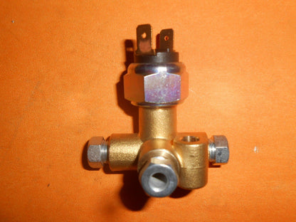 BRAKE LIGHT SWITCH with 3/8" UNF Brass 4 Way Union plus pipe Fittings - Vroom Classics