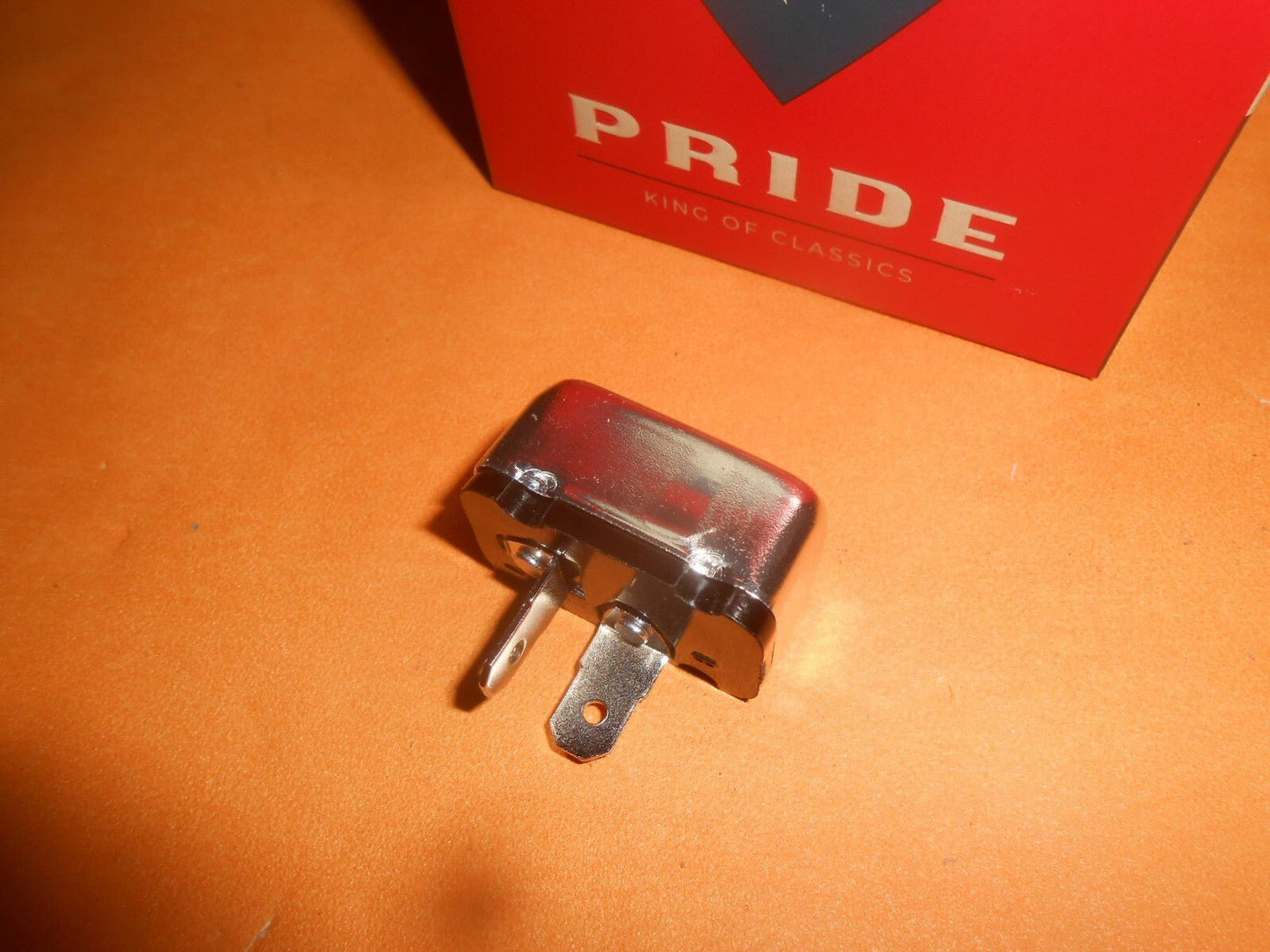 CLASSIC CAR HAZARD WARNING UNIT RELAY 35053 12V 84W 2 PIN replaces Lucas SFB130 - Vroom Classics