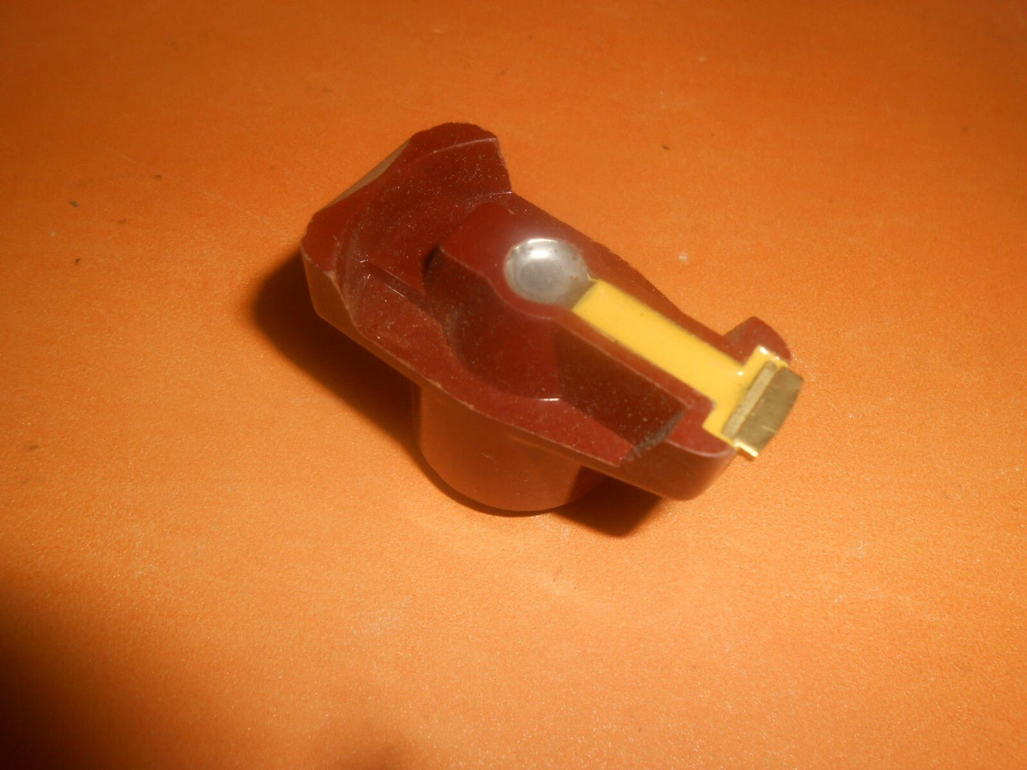DAF 33, 44, 46 (1967 - 1972) 6 VOLT - bosch type IGNITION ROTOR ARM - 47040s - Vroom Classics