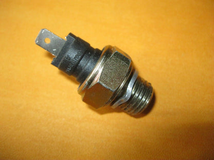 FIAT 124, Abarth Rally,Special T, FIAT 125(63 - 75)NEW OIL PRESSURE SWITCH - 50560 - Vroom Classics