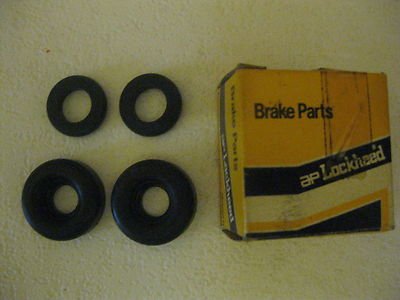 FIAT 126 NEW REAR WHEEL CYLINDER REPAIR KIT SSB573 - Vroom Classics