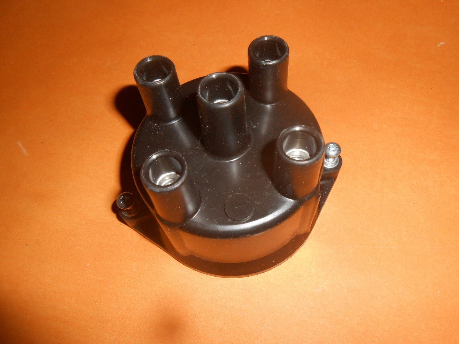 For NISSAN BLUEBIRD, SILVIA Coupe 1.8, 2.0 (1984 - 89) NEW DISTRIBUTOR CAP - 45470 - Vroom Classics