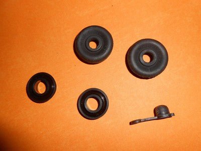 for NISSAN DATSUN SUNNY B310 (1978 - 82) NEW REAR WHEEL CYLINDER KIT - MWR462 - Vroom Classics