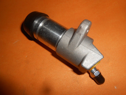 FORD 307E van 5cwt,7cwt (1963 on) NEW CLUTCH SLAVE CYLINDER - 3/4" bore - Vroom Classics