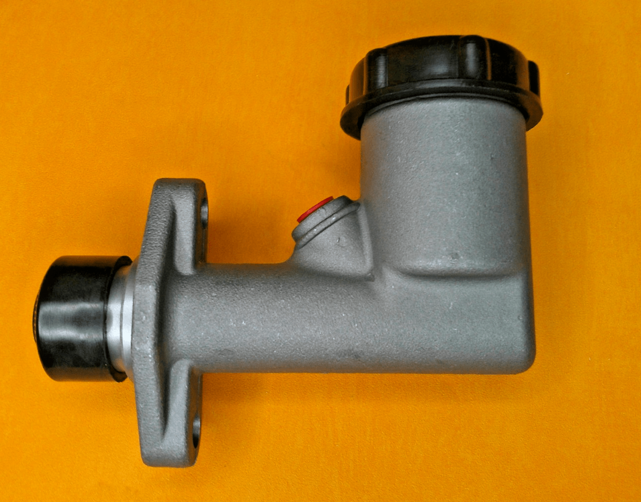 FORD ANGLIA 100E 105E CORTINA Mk1 DRUM BRAKE / CLUTCH MASTER CYLINDER - 5/8" bore - Vroom Classics