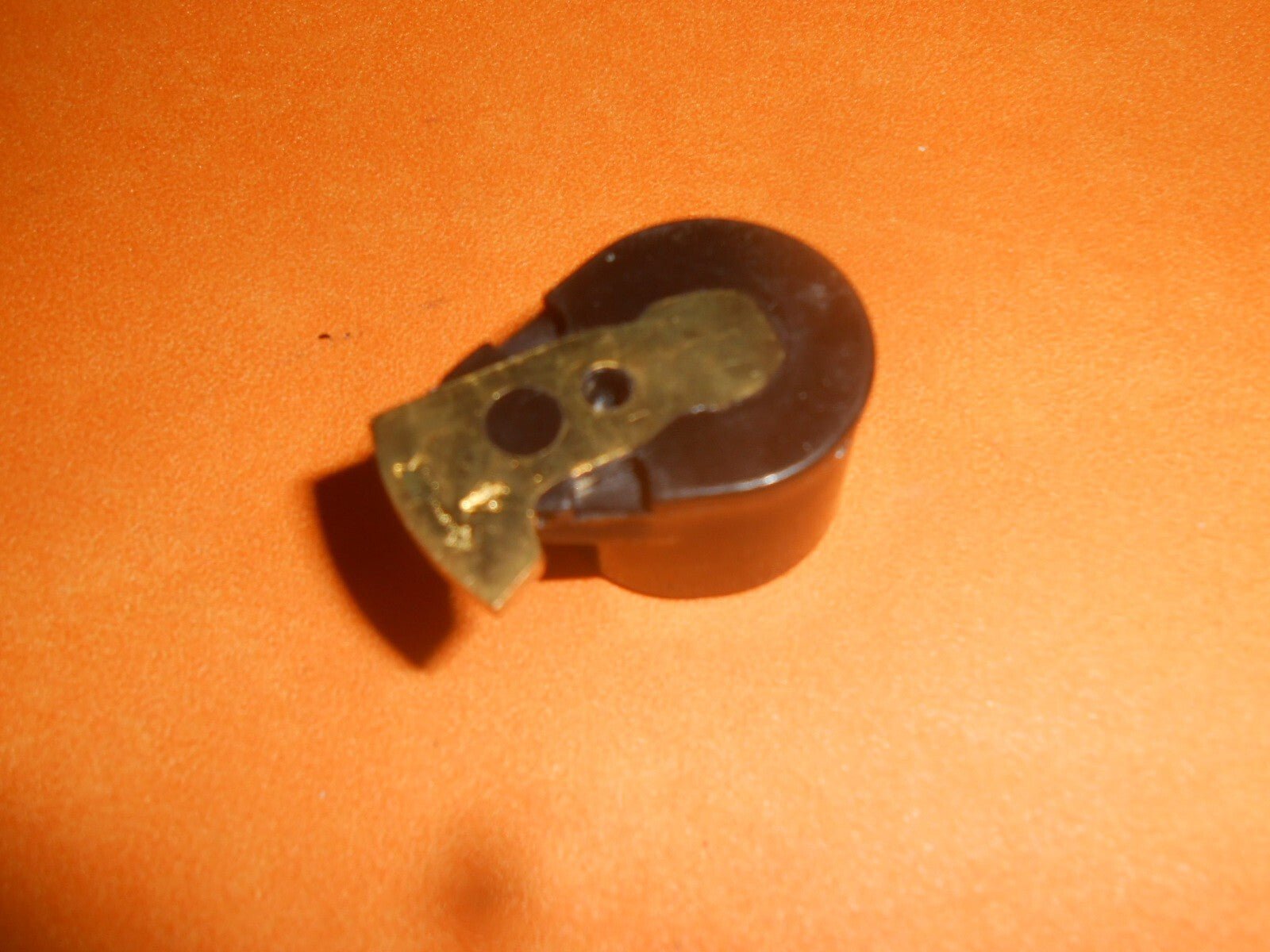 FORD Anglia 105E 123E (1959 - 67) IGNITION ROTOR ARM - RA1 - Vroom Classics