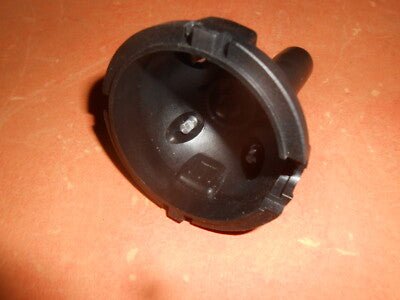 FORD CAPRI CLASSIC 109E, 116E (1961 - 64) NEW Screw in lead DISTRIBUTOR CAP - Vroom Classics