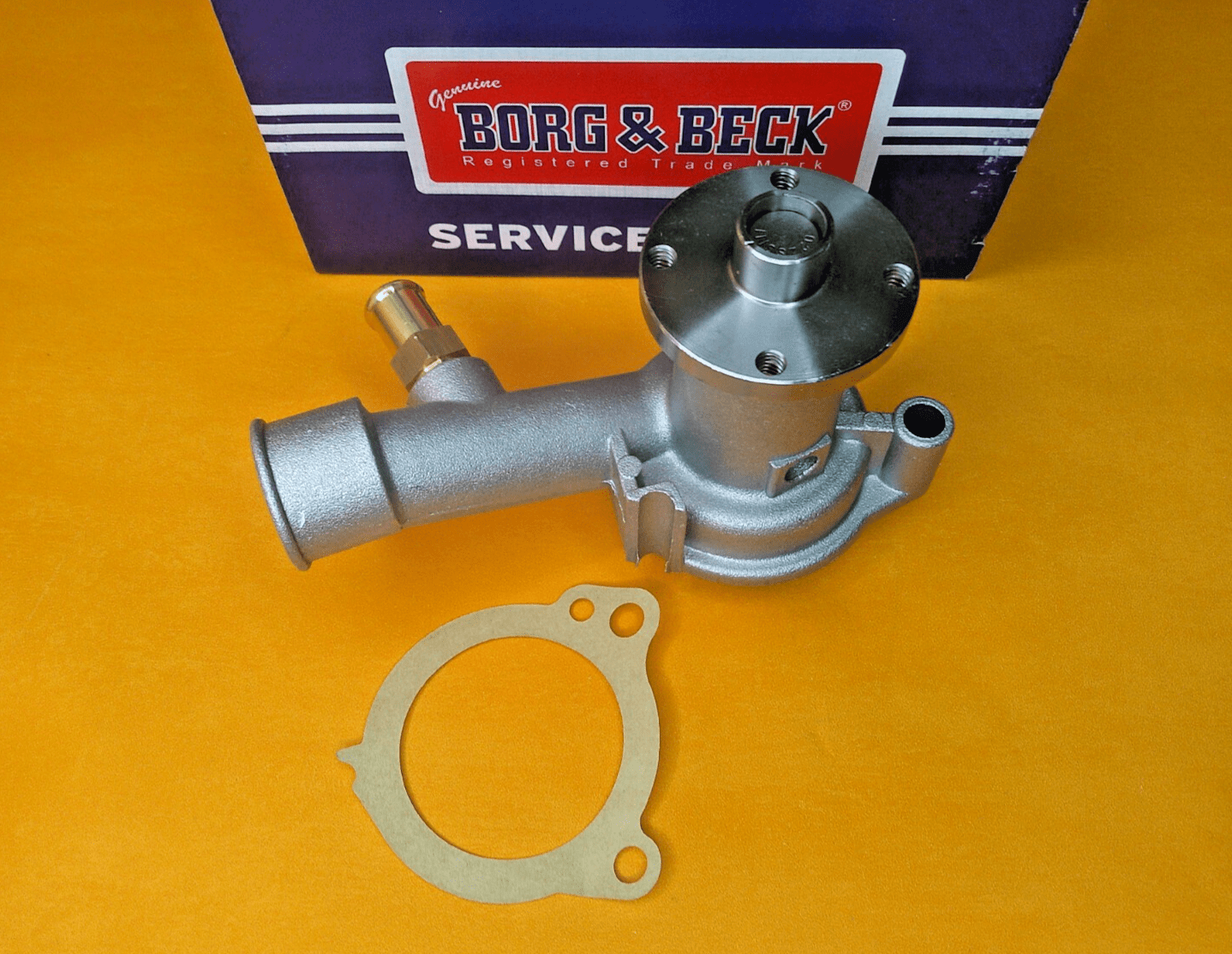 FORD CLASSIC CAPRI 109E 116E (1961 - 64) NEW WATER PUMP + PIPE FITTING - Vroom Classics