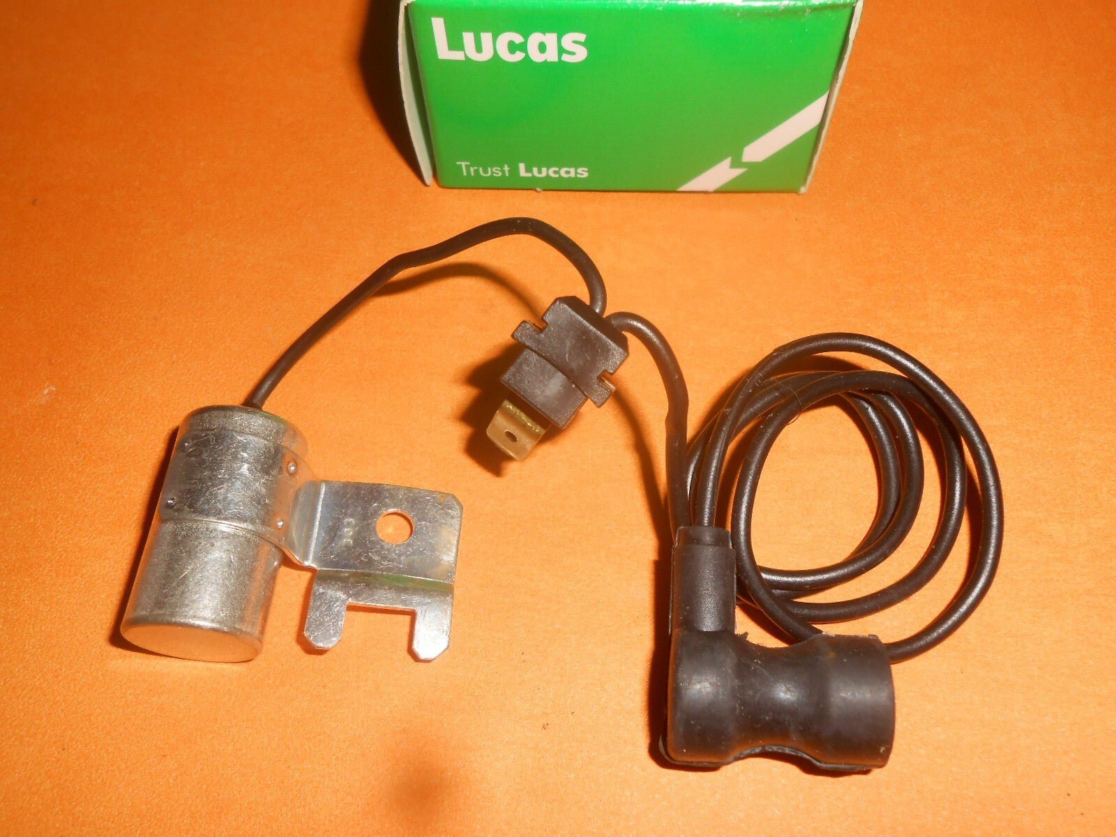 FORD CONSUL, GRANADA MK1 2000 OHC (1974 - 77) Bosch type IGNITION CONDENSER(Lucas) - Vroom Classics