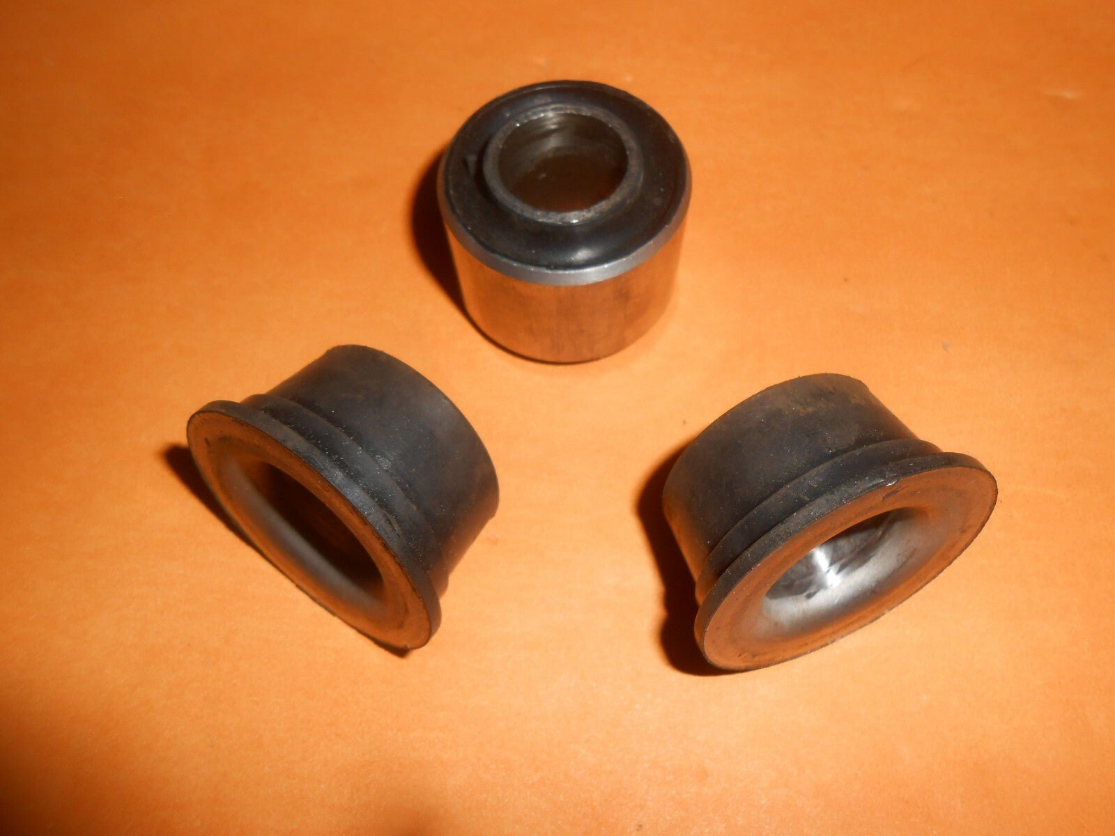 FORD CONSUL ZEPHYR ZODIAC Mk1 (1951 - 55) NEW TRACK CONTROL ARM BUSH KIT - Vroom Classics