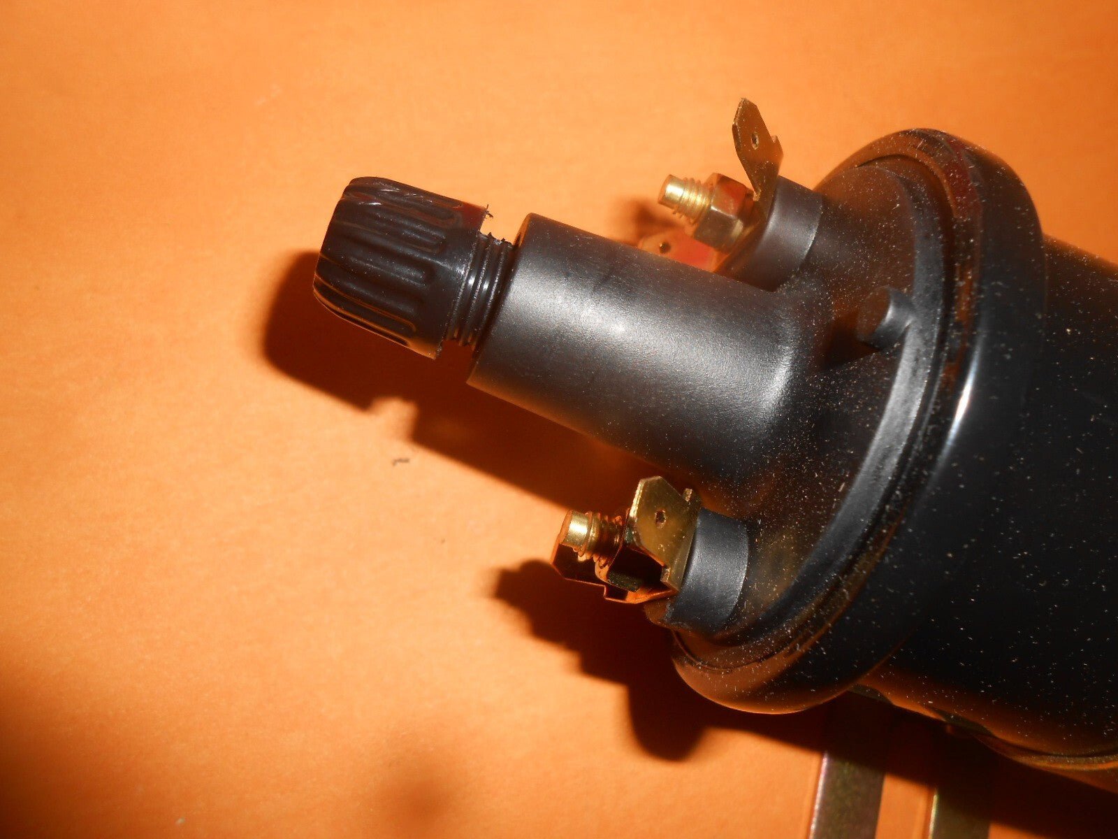 FORD CORSAIR 1500 & GT (1963 - 65)"SCREW IN LEAD" NEW STANDARD IGNITION COIL - 8019 - Vroom Classics