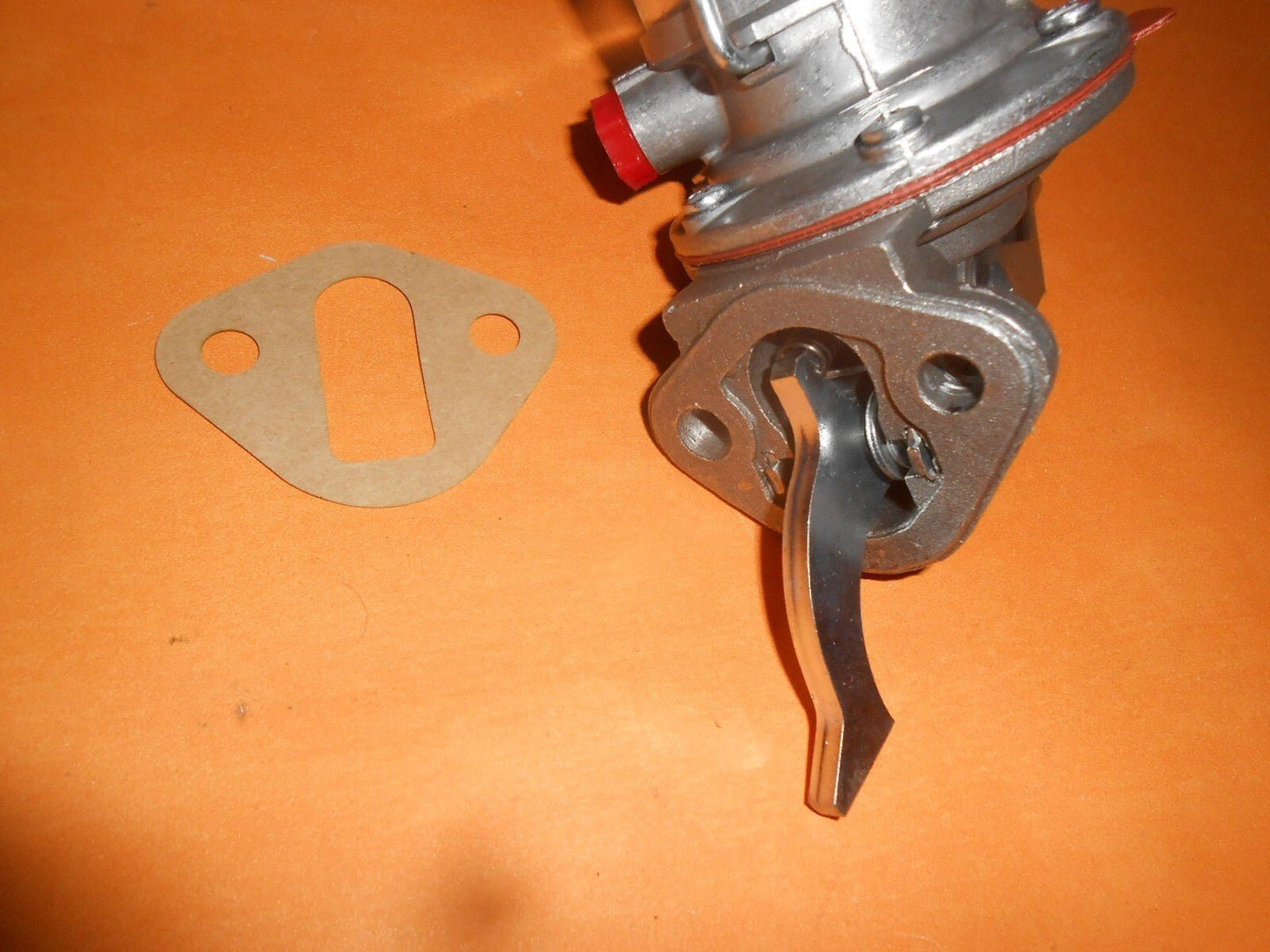 FORD CORTINA Mk2 1300 1500 1600E (1967 - 70) NEW GLASS BOWL FUEL PUMP - Vroom Classics