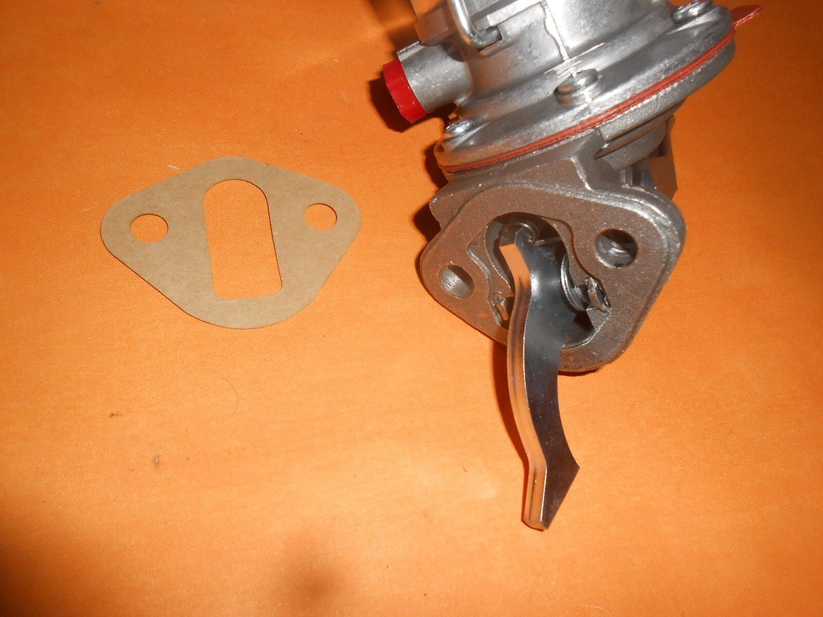 FORD CORTINA Mk2 1300 1500 1600E (1967 - 70) NEW GLASS BOWL FUEL PUMP - Vroom Classics