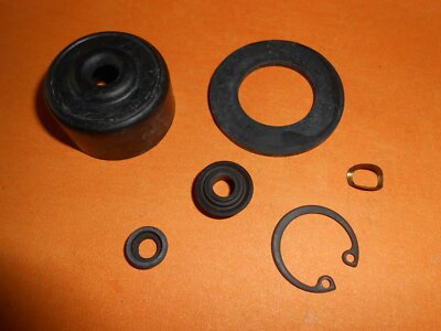 FORD CORTINA Mk2 1300 1600 E (1967-70) CLUTCH MASTER CYLINDER REPAIR KIT -0.7" - Vroom Classics