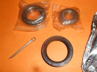FORD CORTINA Mk3 1.3, 1.6, 2.0 (1970 - 76)FRONT WHEEL BEARING KIT - QWB115 - Vroom Classics