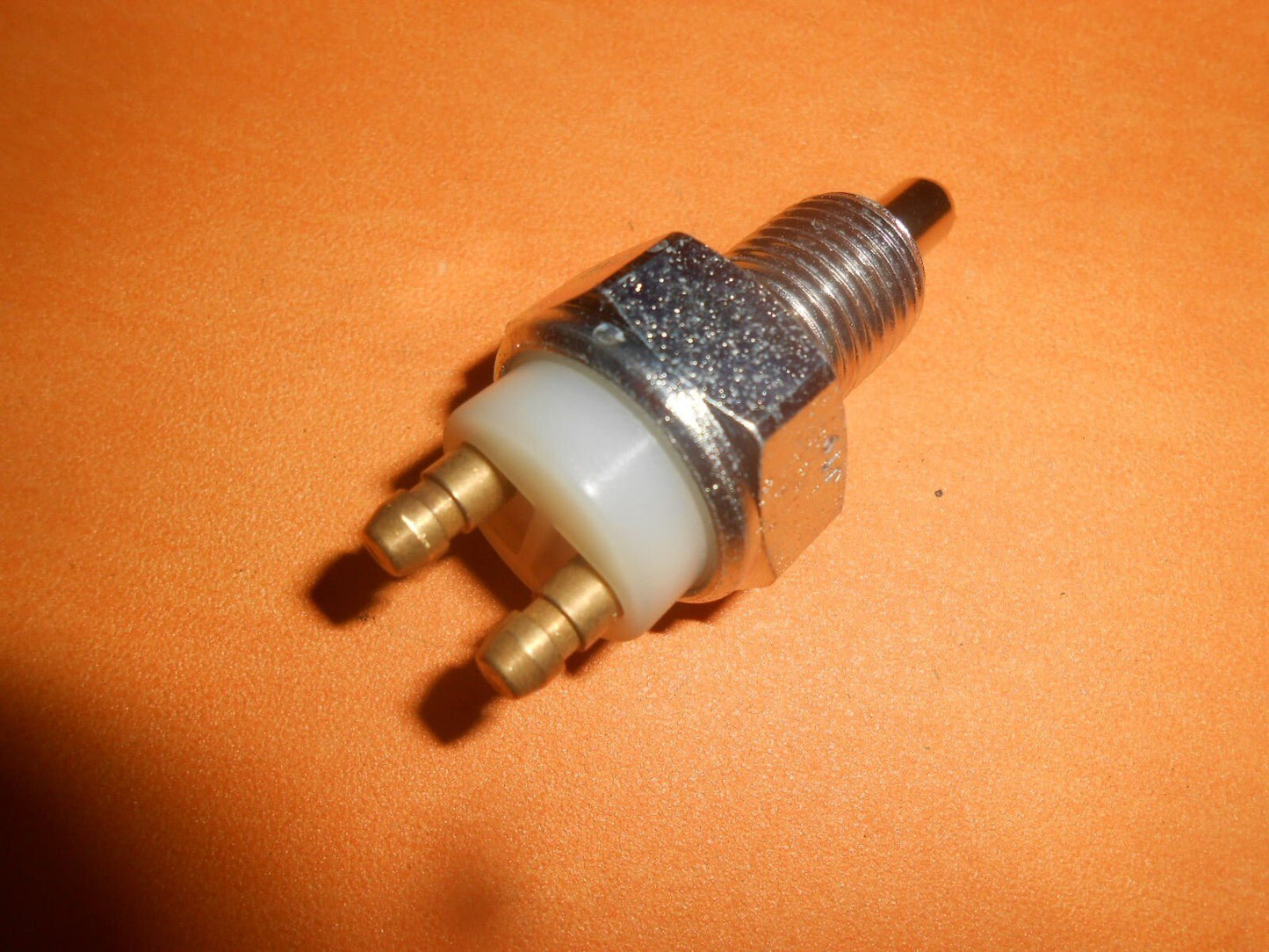 FORD CORTINA Mk3 (1970 - 76) REVERSING LIGHT SWITCH - 54660 - Vroom Classics