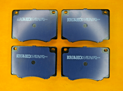 FORD CORTINA Mk3 2000 ESTATE (1970 - 76) FRONT BRAKE PADS - GENUINE BORG & BECK - Vroom Classics