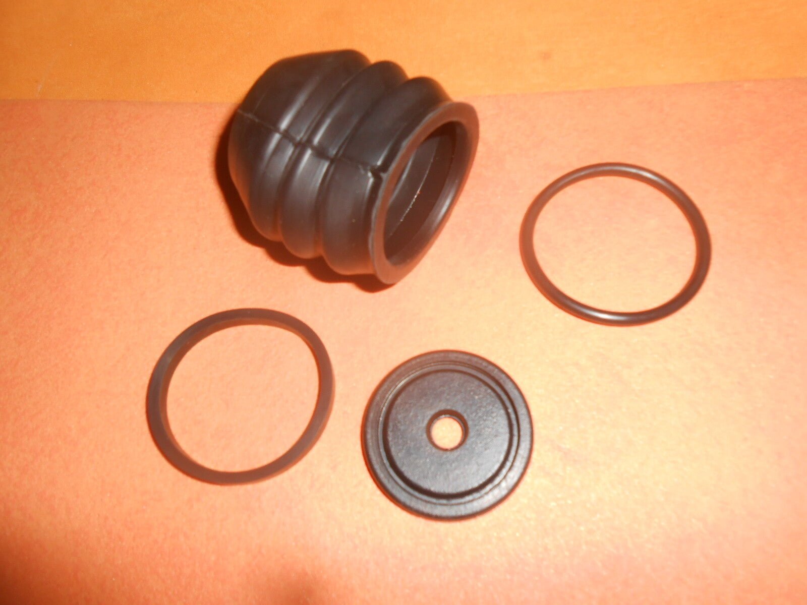 FORD CORTINA MK4 Mk5 (1976-1982) NEW BRAKE SERVO SEAL REPAIR KIT - Vroom Classics