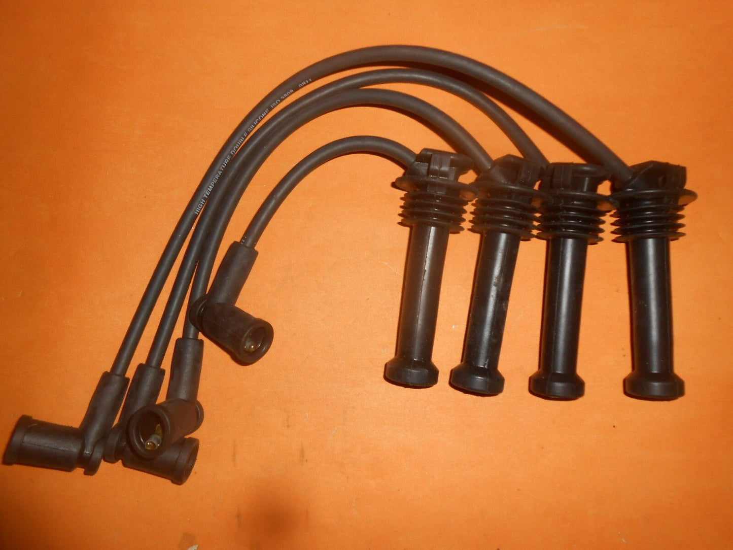FORD COUGAR, MONDEO, FOCUS 1.8i, 2.0i (1998 - 2001) IGNITION LEAD SET - Vroom Classics