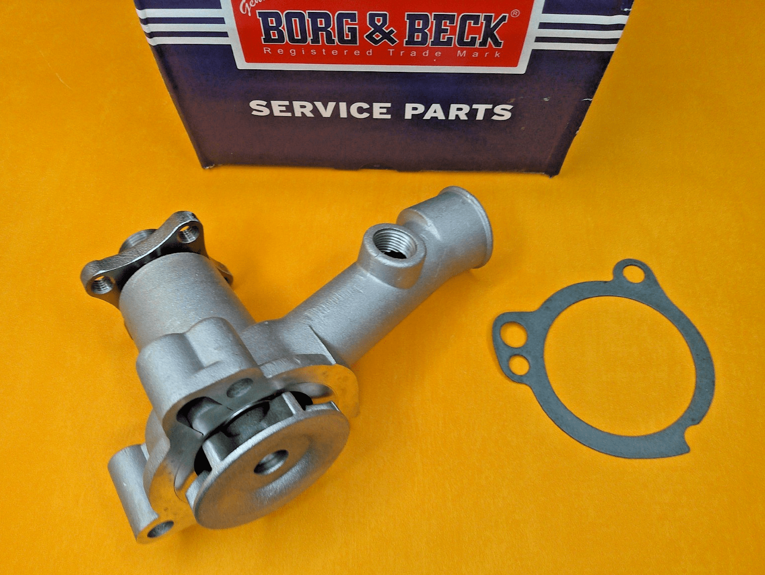 FORD CROSSFLOW X FLOW ESCORT CAPRI OHV with VISCOUS FAN WATER PUMP - BORG & BECK - Vroom Classics