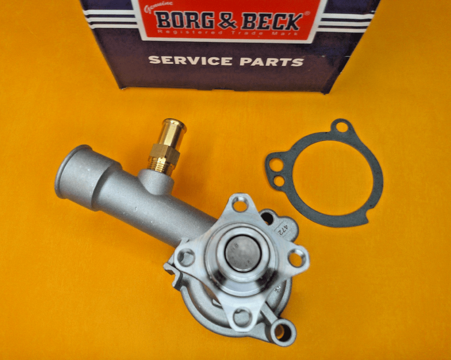 FORD ESCORT Mk2 (1978 - 1980) with VISCOUS FAN WATER PUMP + PIPE FITTING - Vroom Classics
