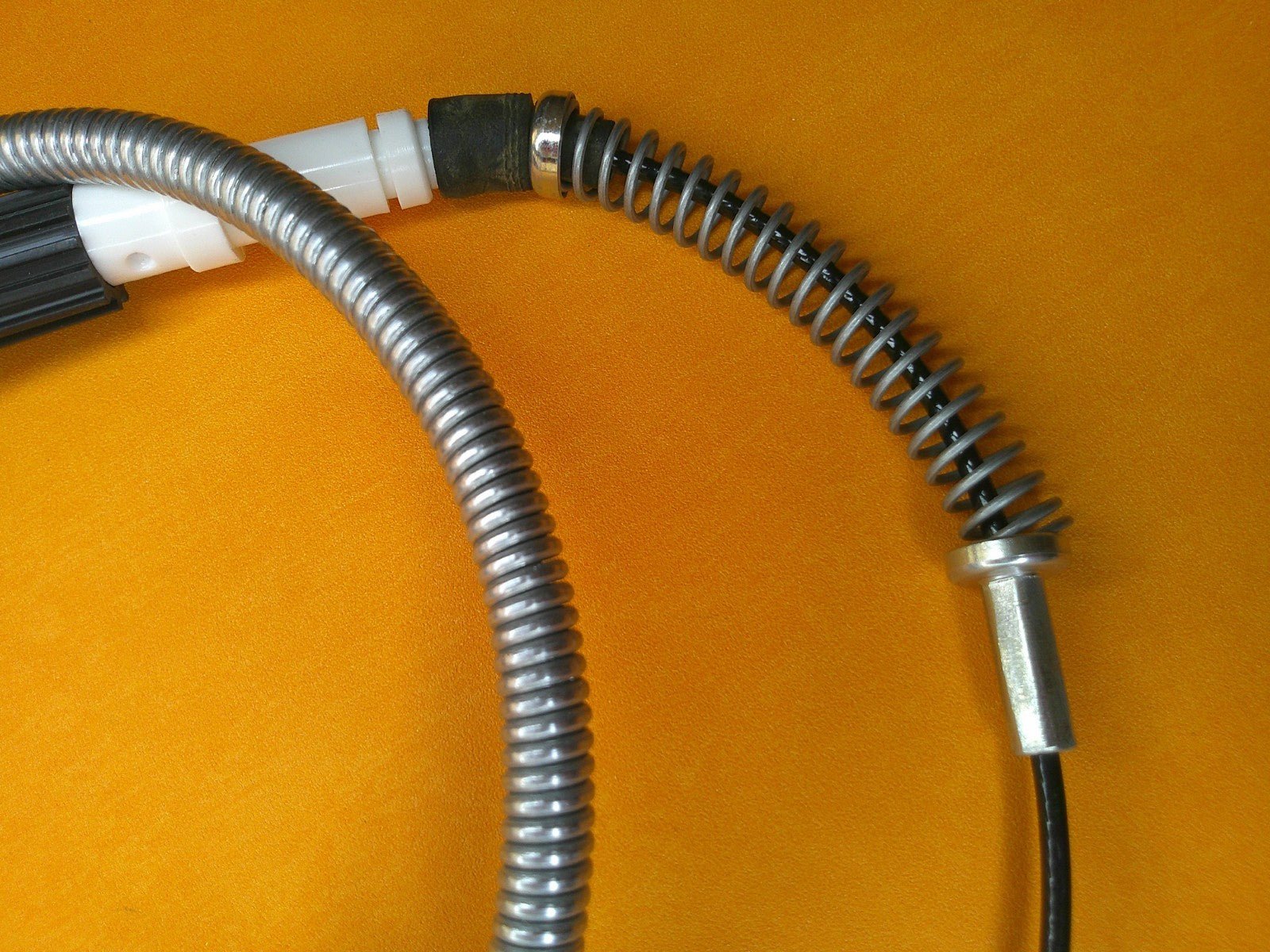 FORD ESCORT Mk2 ESTATE (1975-1980) NEW REAR HANDBRAKE CABLE - Borg & Beck - Vroom Classics