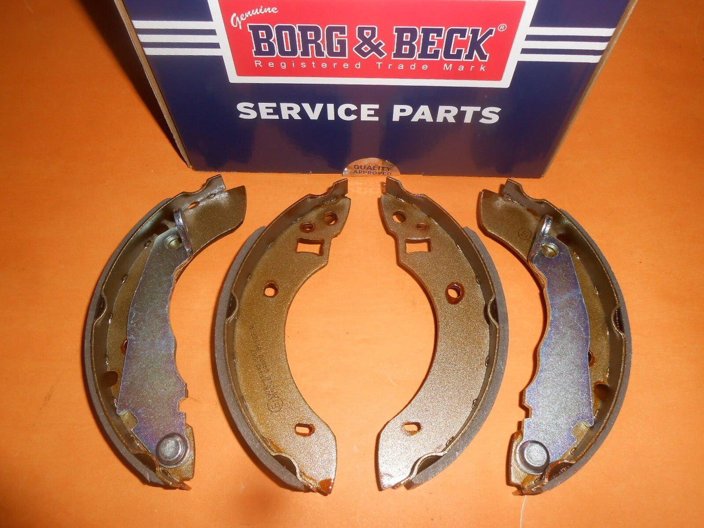 FORD ESCORT Mk3 1.1 1.3 1.6 (1980 - 86) NEW REAR BRAKE SHOES - GENUINE BORG & BECK - Vroom Classics