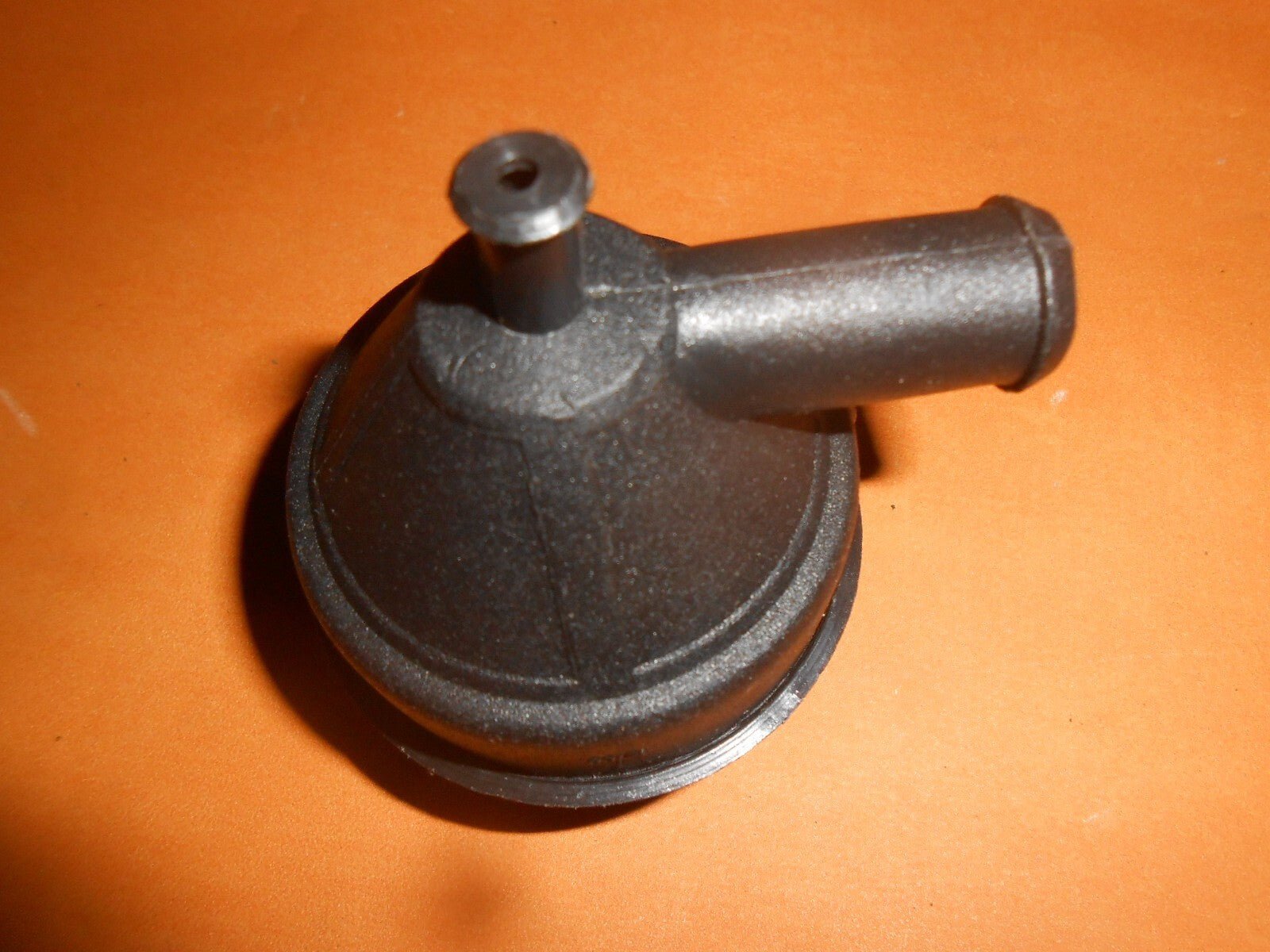 FORD ESCORT Mk3 Mk4 CVH ENGINE CRANK CASE BREATHER CAP - 84SF-6A768-AA - Vroom Classics