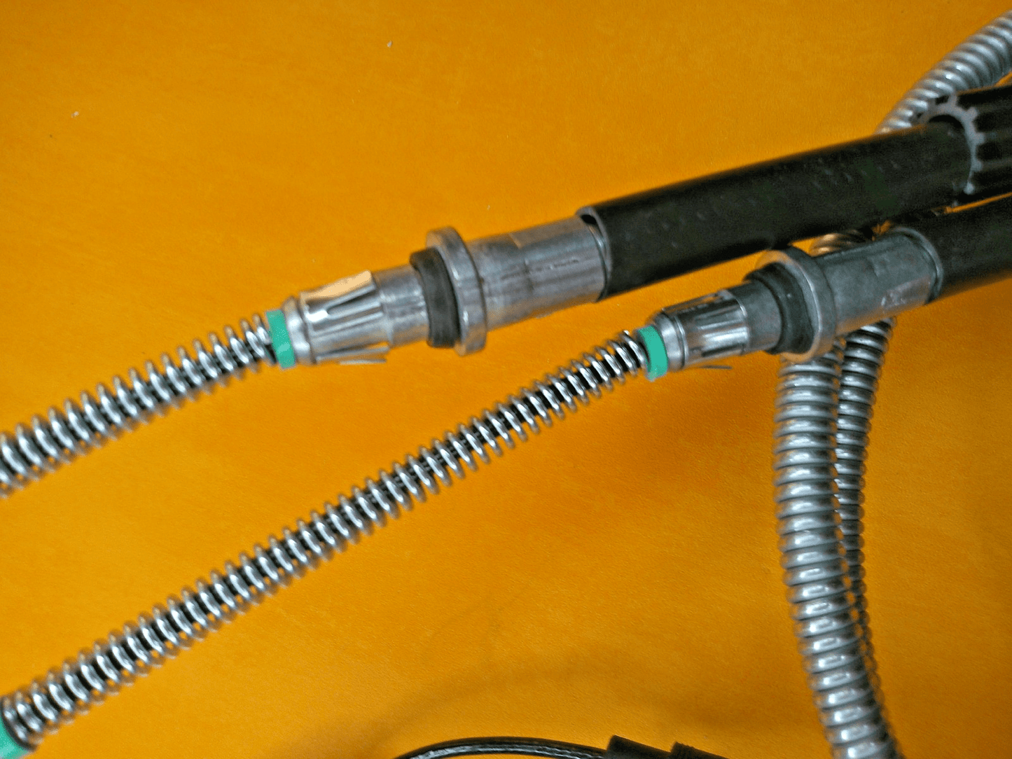 FORD ESCORT MK4 inc XR3i RS Turbo(1986 -1990)COMPLETE HANDBRAKE CABLES "No ABS" - Vroom Classics