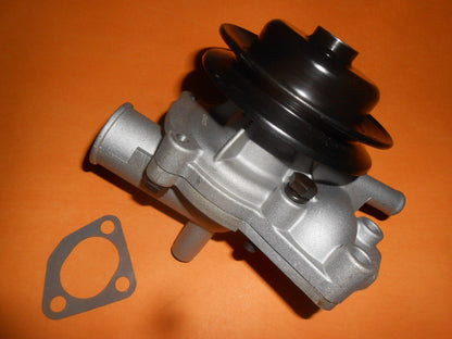 FORD ESSEX V6 NEW WATER PUMP - QUNITON HAZELL QCP932 - Vroom Classics