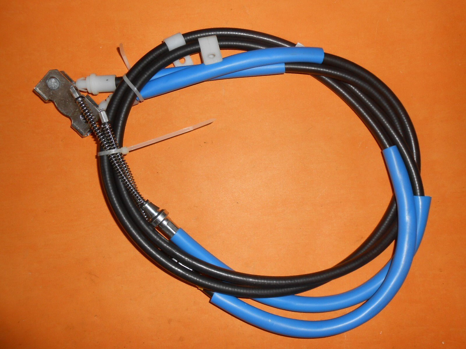 FORD FIESTA IV, FORD KA, FORD PUMA (1995 - 98) NEW REAR BRAKE CABLE - BC2588 - Vroom Classics