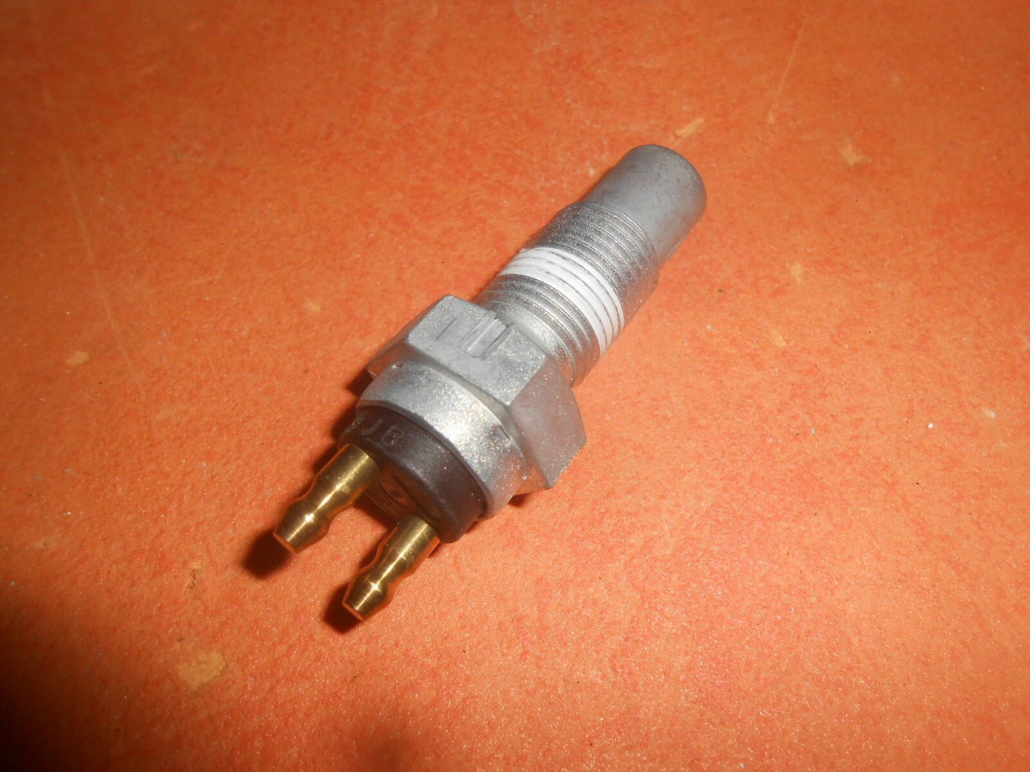 FORD FIESTA Mk1 0.9, 1.1, 1.3, 1.6 (1976 - 83) REVERSING LIGHT SWITCH - 54670 - Vroom Classics