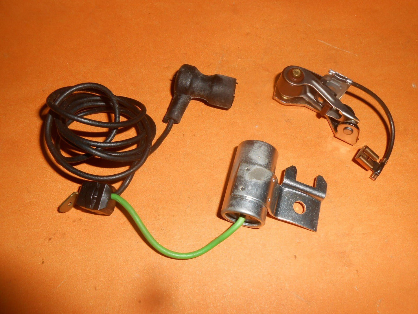 FORD FIESTA Mk1 1.0, 1.1, 1.3(1976 - 81) NEW Bosch type CONTACT SET & CONDENSER - Vroom Classics