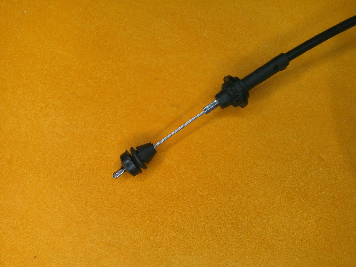 FORD FIESTA Mk2 XR2 (1984-89) NEW THROTTLE CABLE - Genuine Borg & Beck - Vroom Classics