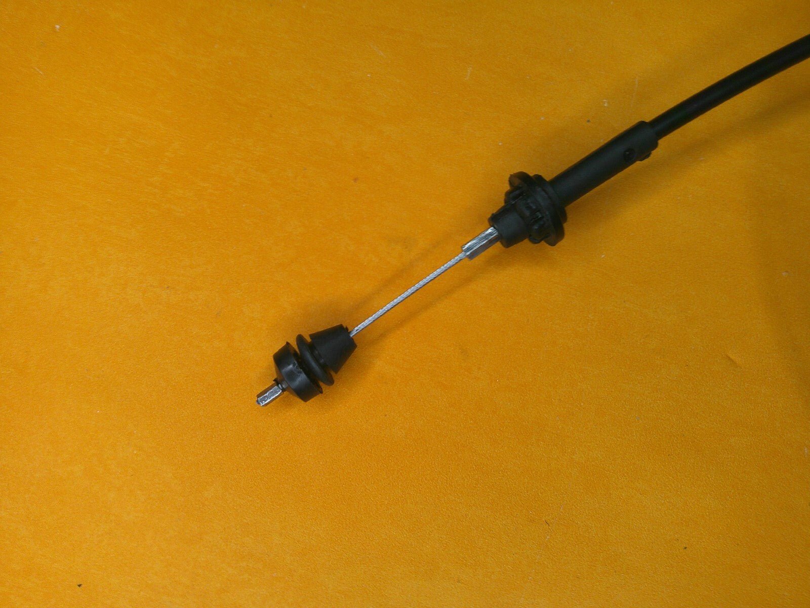 FORD FIESTA Mk2 XR2 (1984-89) NEW THROTTLE CABLE - Genuine Borg & Beck - Vroom Classics