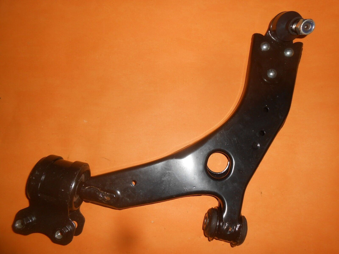 FORD FOCUS 2 (2005 - 2012) LOWER LEFT WISHBONE SUSPENSION ARM - Vroom Classics