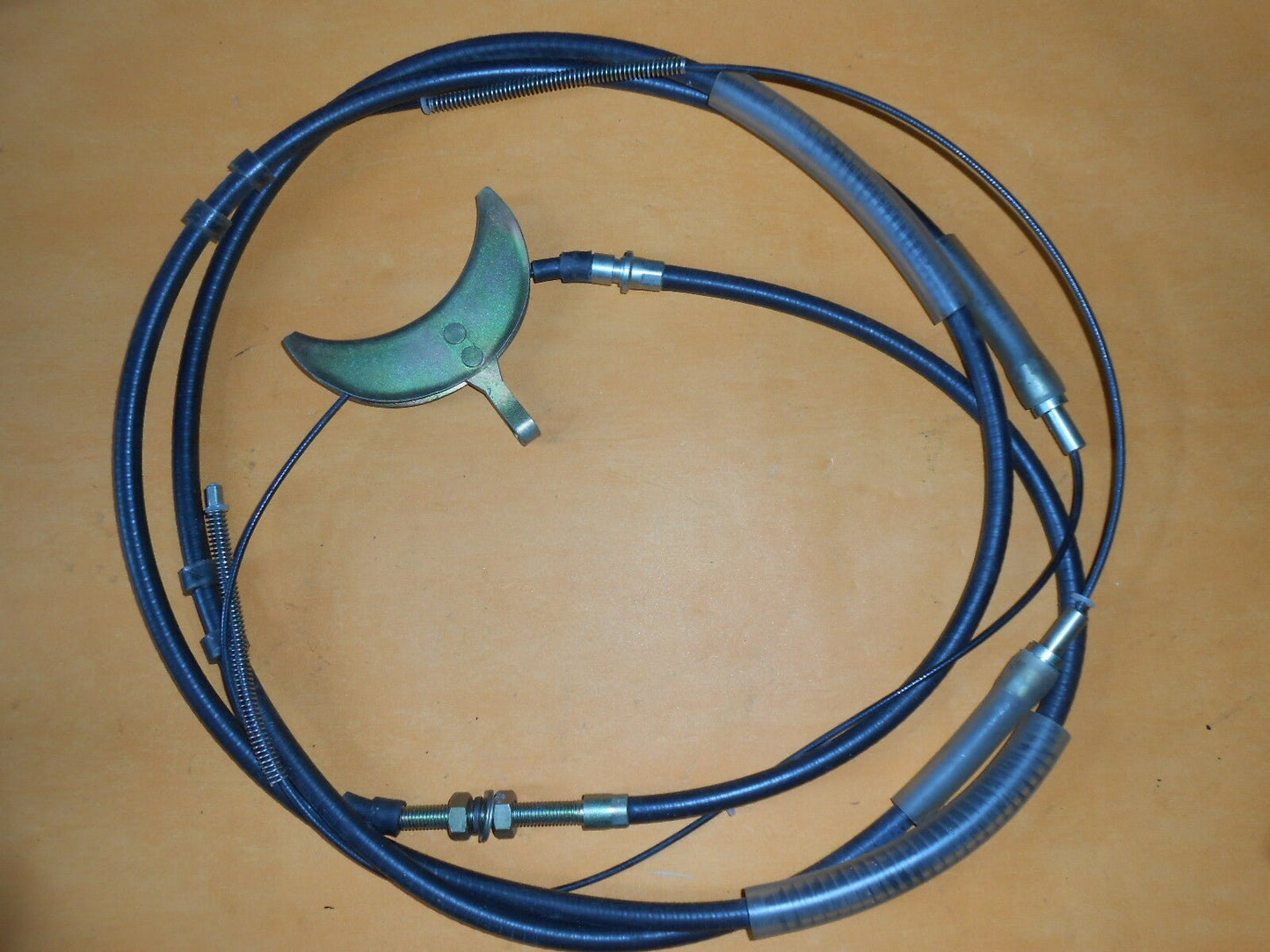 FORD GRANADA MK1 CONSUL 2.0,2.5,3.0 (1972 - 1977) NEW HANDBRAKE CABLE - BC811 - Vroom Classics