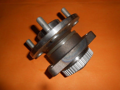 FORD MONDEO ESTATE(1993 - 1997) REAR WHEEL BEARING HUB - QWB861 - Vroom Classics