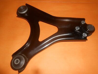 FORD MONDEO Mk1, Mk2 (1993 - 2000) RIGHT WISHBONE SUSPENSION ARM - Vroom Classics